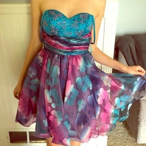 Dave and Johnny babydoll size 4 formal